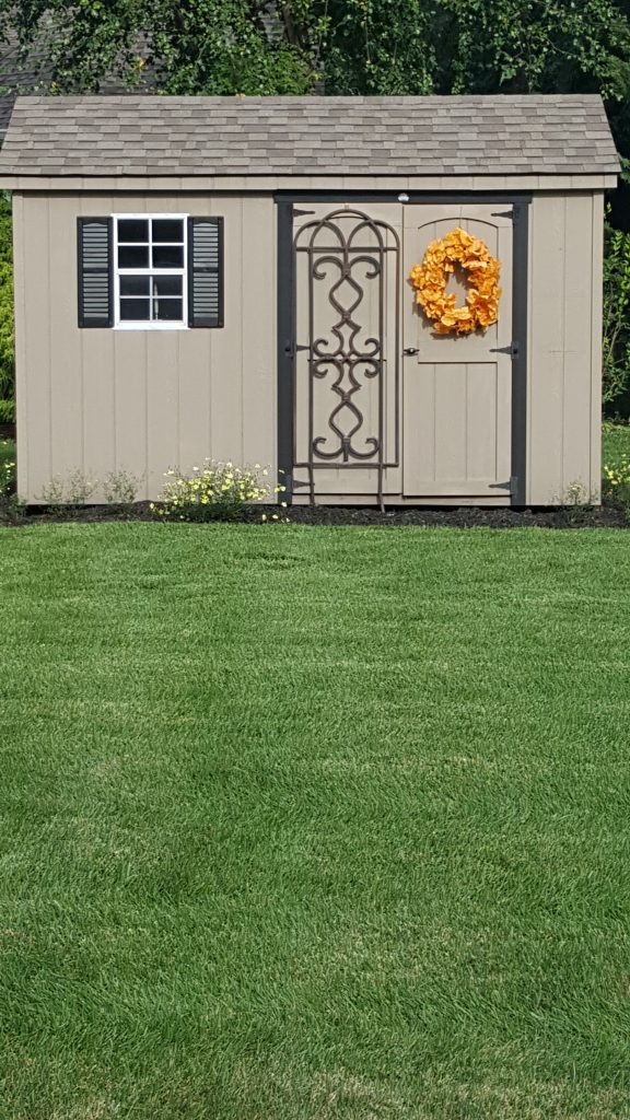 Simple and Quick DIY Fall Leaf Garland Wreath