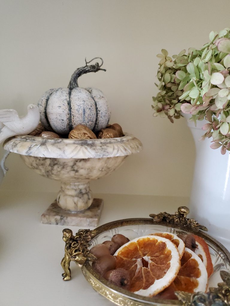 dried orange slices and acorns