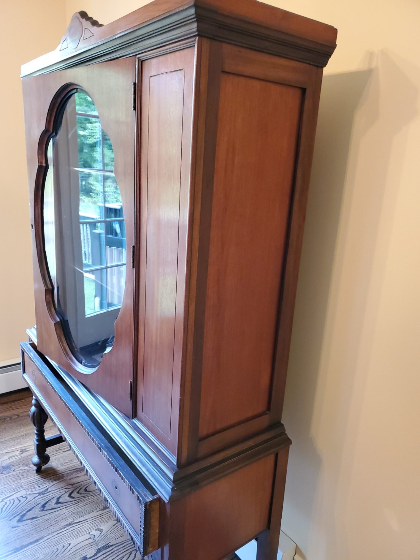 curbside hutch before painting