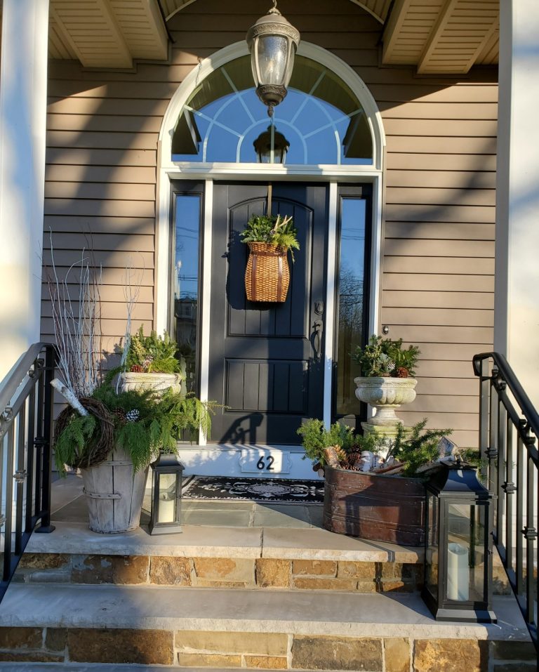 Christmas Porch & Outdoors Tour