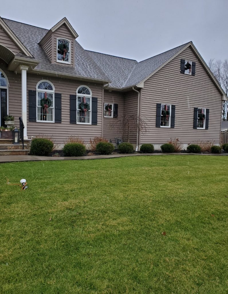 another picture of the house
