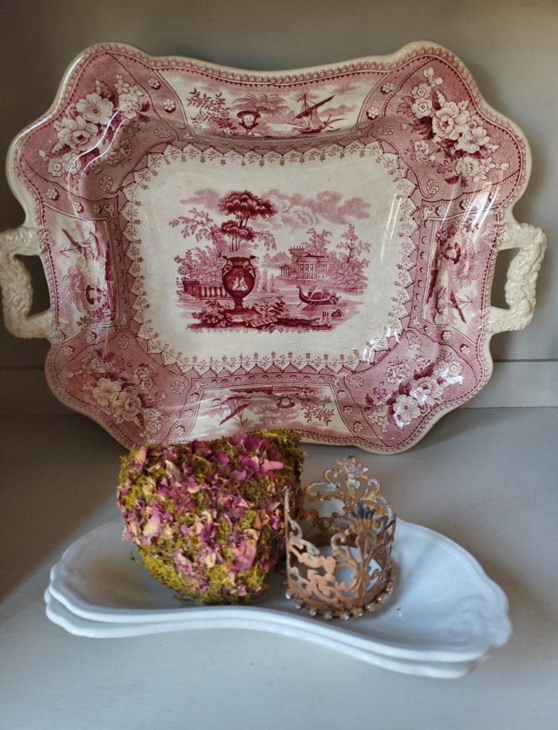 French valentine decor a moss-covered heart