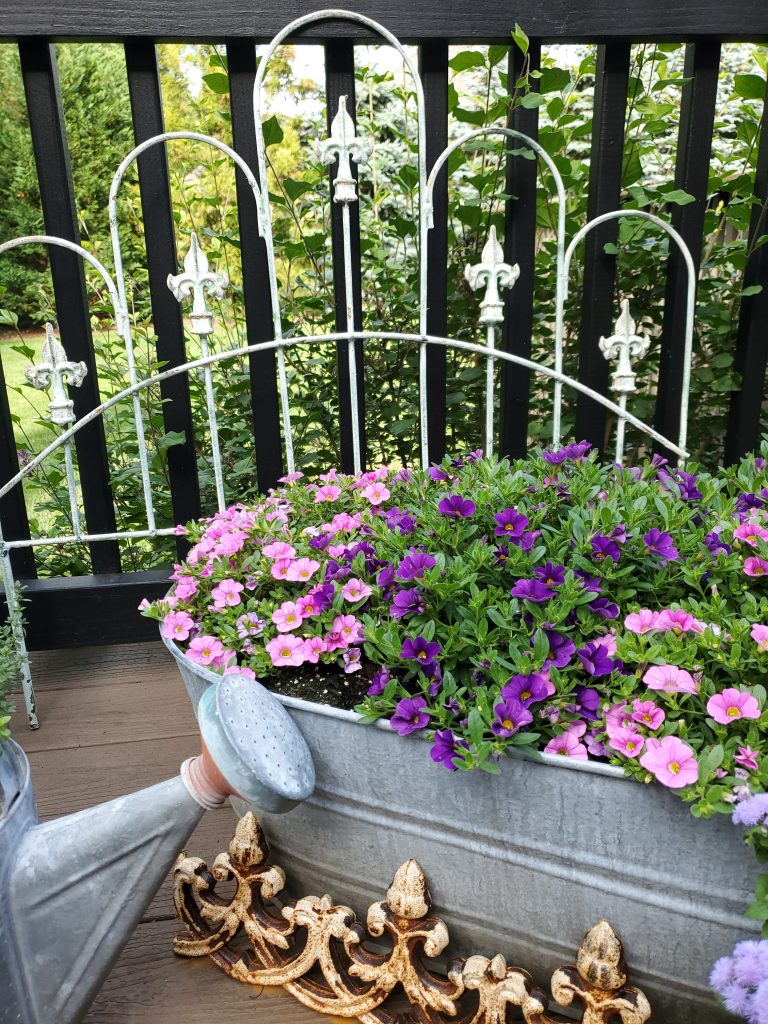 child's headboard for an old look on a vintage garden