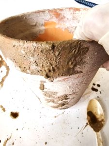 hurry-easily-age-terracotta-pots-using-lime-showing-the-lime-addedd-heavier-on-rim-of-pot
