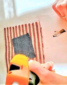 adding-glue-to-jeans