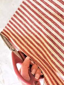 cutting-fabric-bag-for-flags