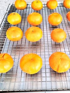 make-dehydrated-oranges-and-use-them-in-beautiful ways-whole-clementine