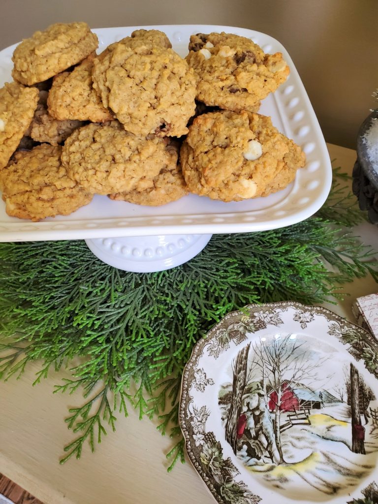 Oatmeal pumkin chip cookies display on a cake plate