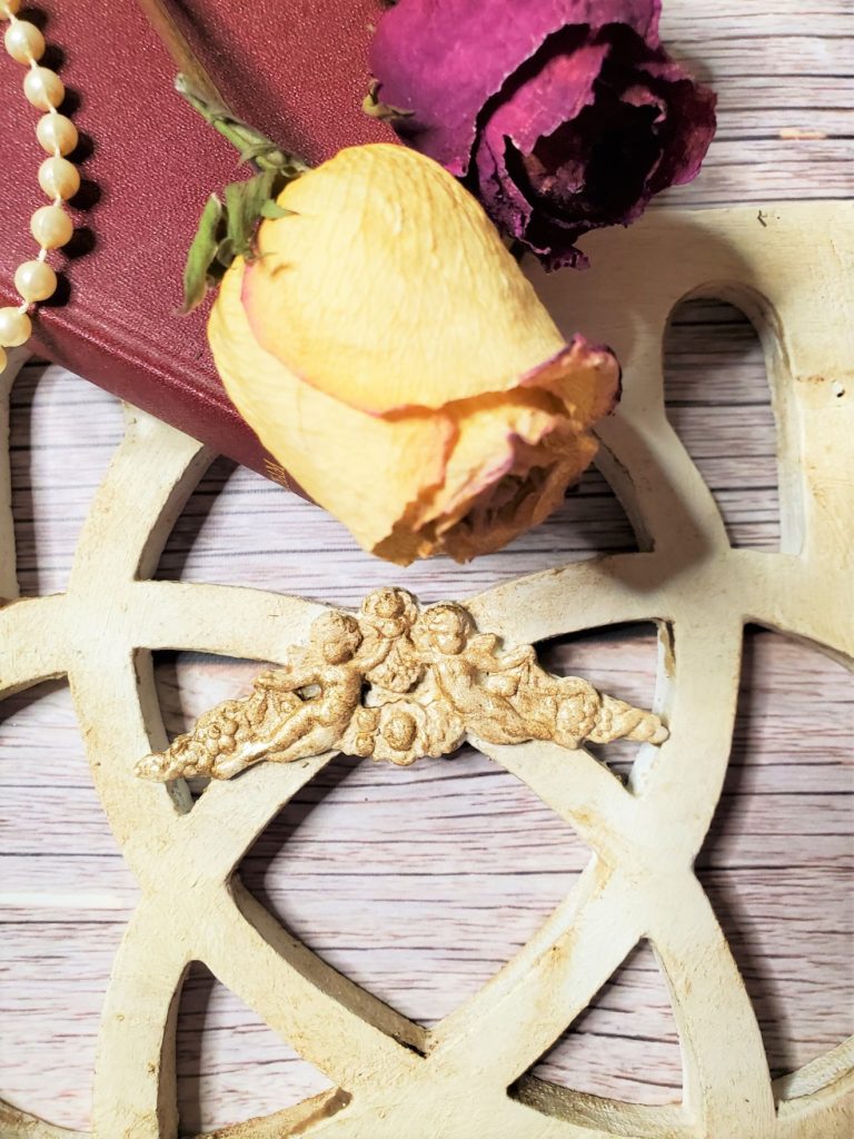 close up of applique