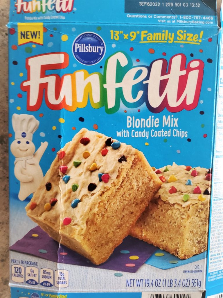 Pillsbury Funfetti blondie mix box