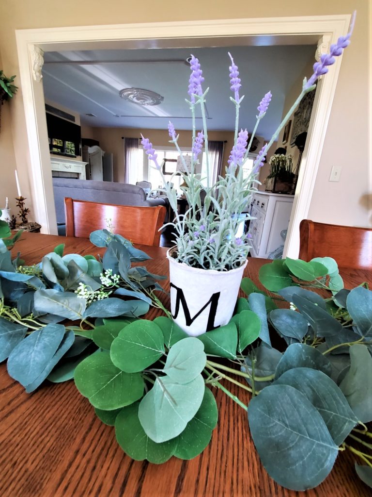 monogrammed-pot-on-dining-table