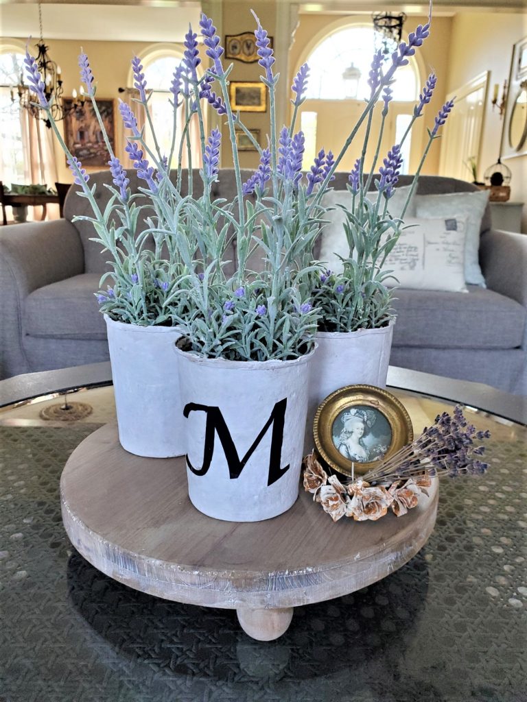 centerpiece-on-coffee-table-5-ways:-to- style-country-artificial-lavender-pots