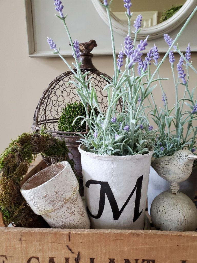 small-wreath-wire-basket-and-bird-finial