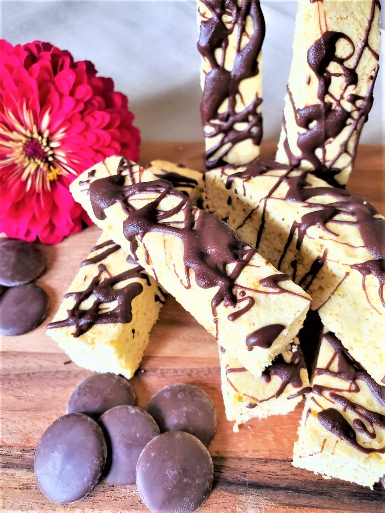 Citrus biscotti with dark chocolatre