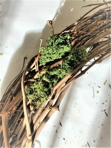 more-moss-on-the-other-side-of-the-wreath