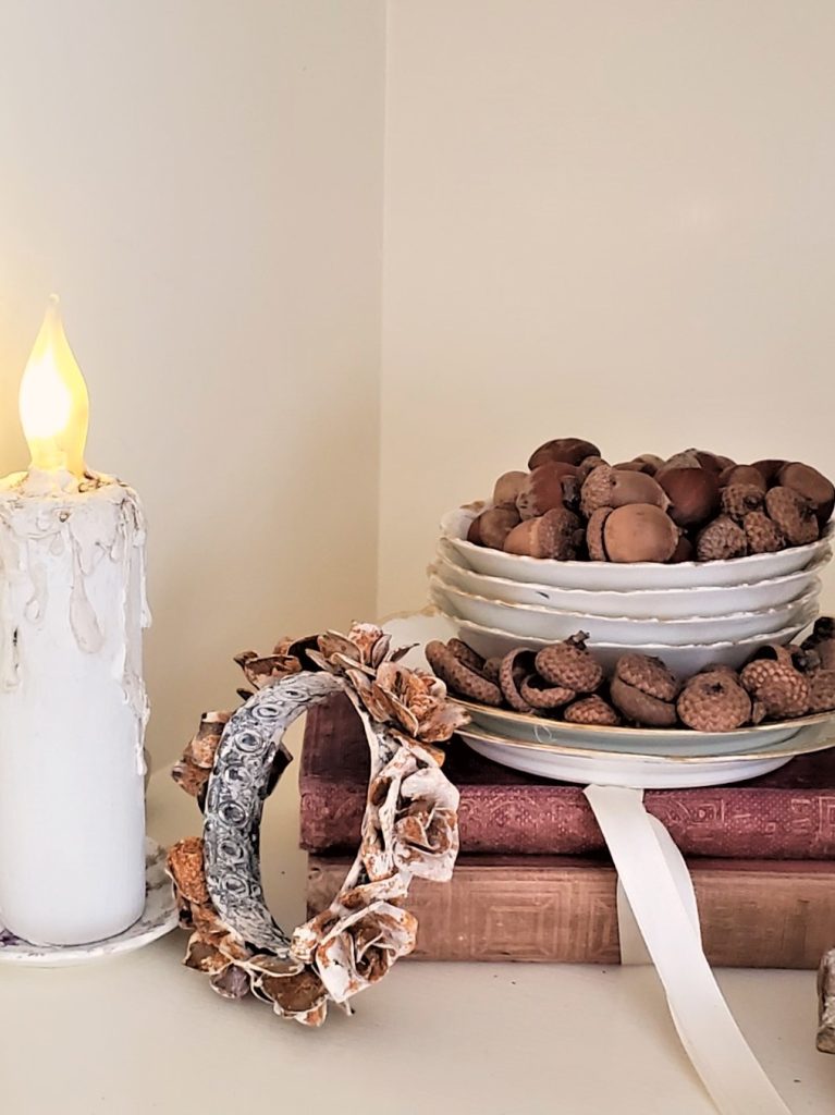 real-acorns-books-candle-metal-crown