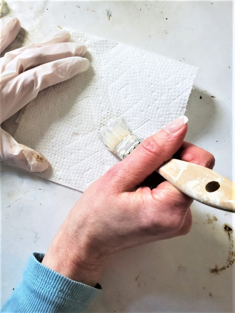 off-loading-the-brush-on-paper-towel