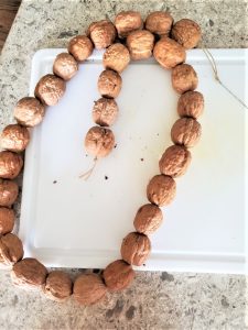 walnut-garland-finished-before-paint