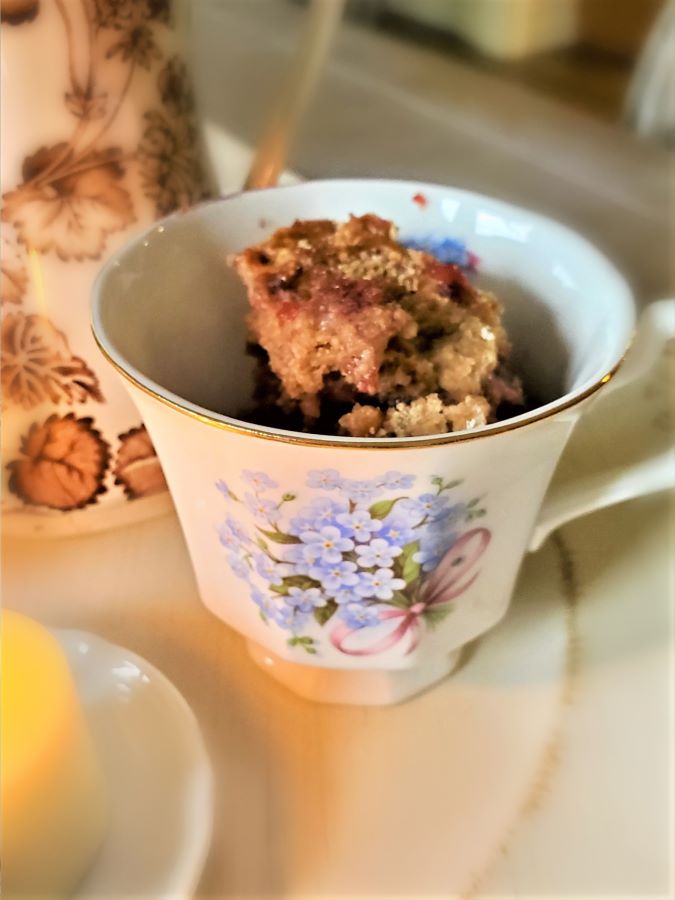 cranberry spice dump cake