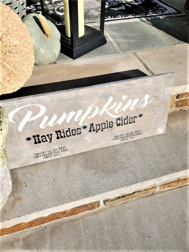 diy-fall-porch-sign-close-up-of-finished-fall-porch-sign