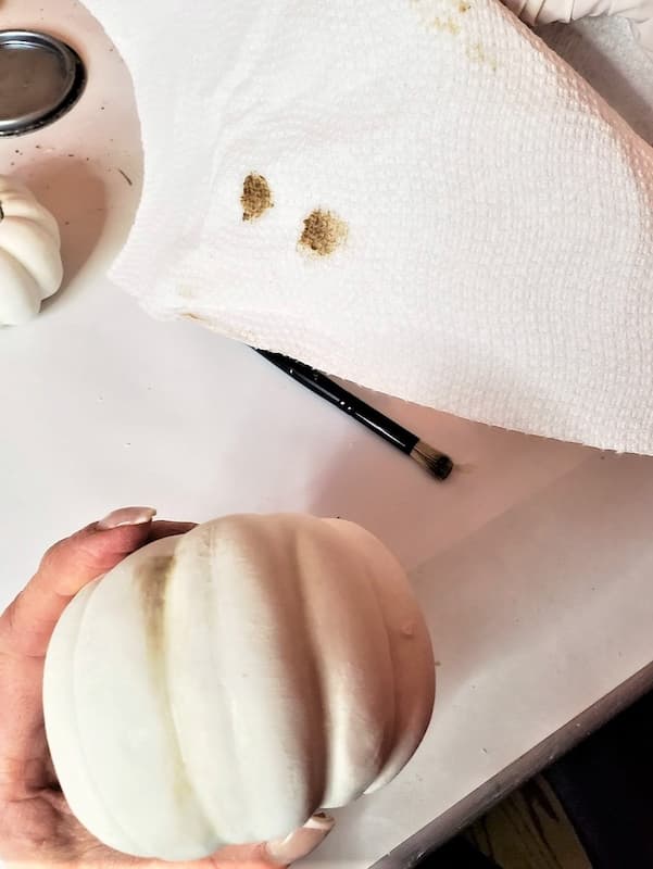 easy-pumpkin-candle-holders-in-four-steps-to-make-in-four-steps-after-wiping-the-wax-into-the-small-pumpkin