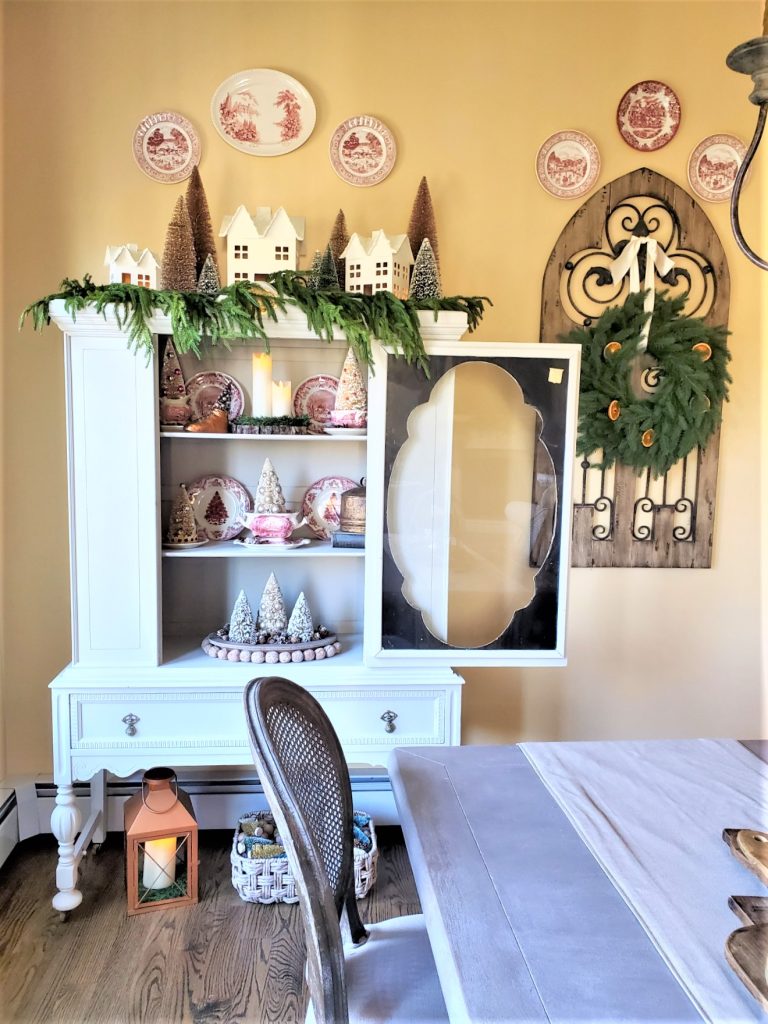 Old Fashioned Christmas Hutch
