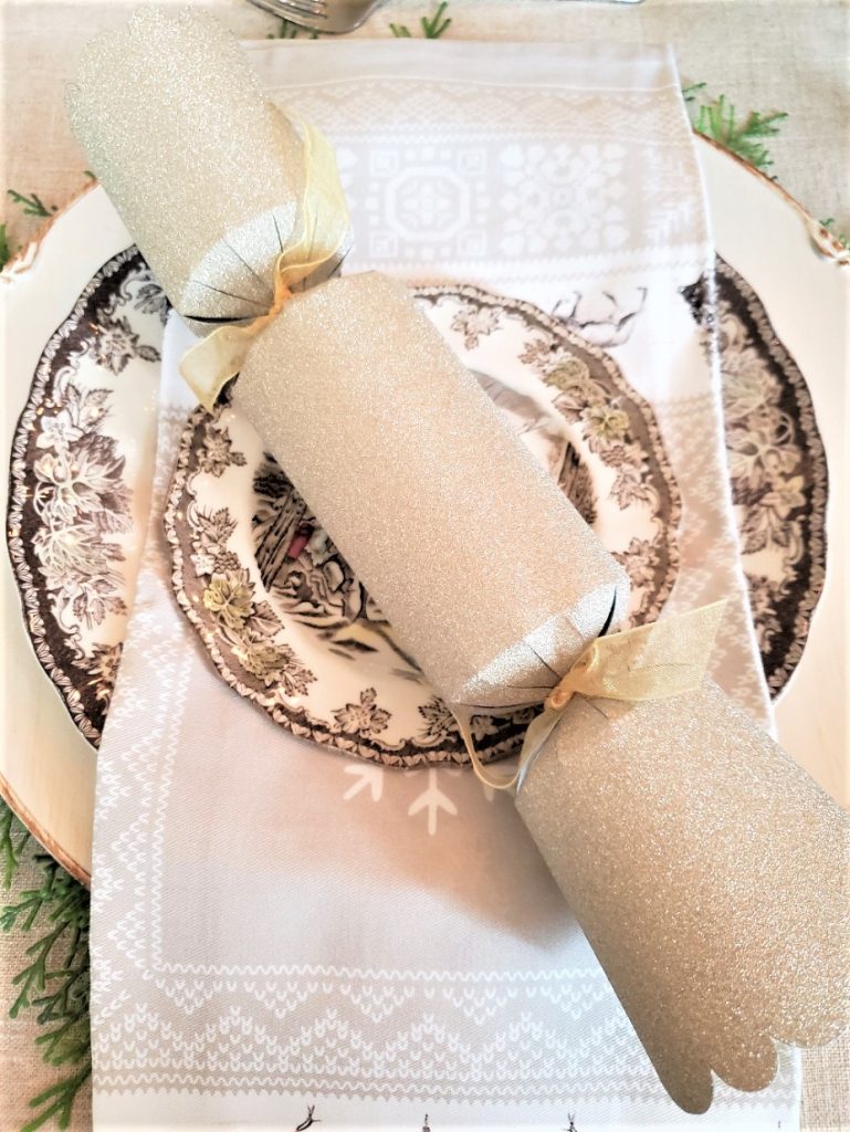 Another Christmas cracker in Champagne color