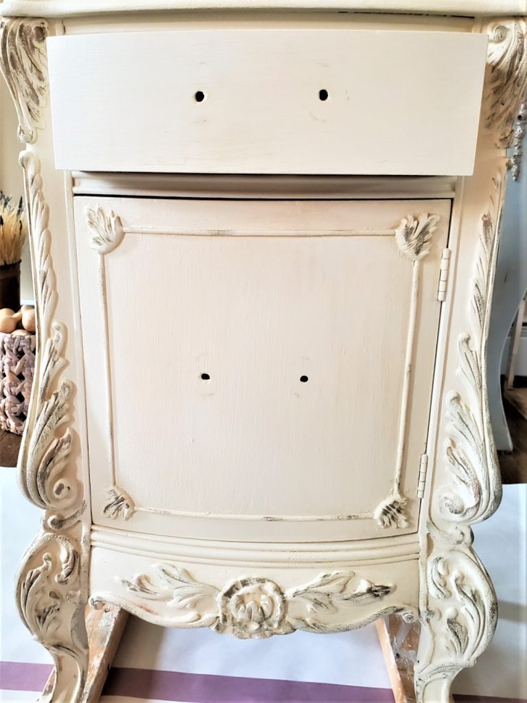 nightstands-from-thrift-store-easy-beautiful-paint-project-ideas