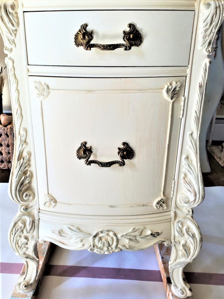 second-nightstand-from-thrifting