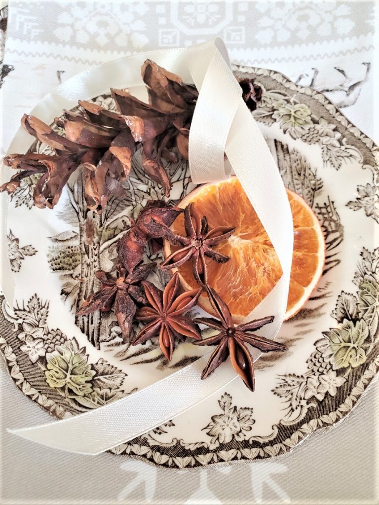 Pinecone-orange-and-star-anise