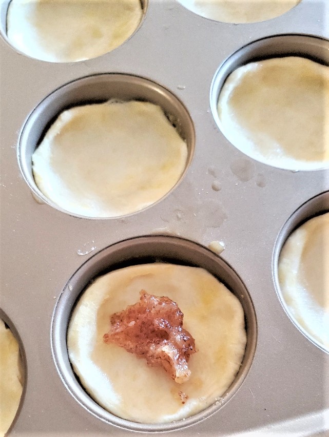 biscuits-flattened-a-bit-and-filling-added-easy-delicious-mini-Kolaches-recipe