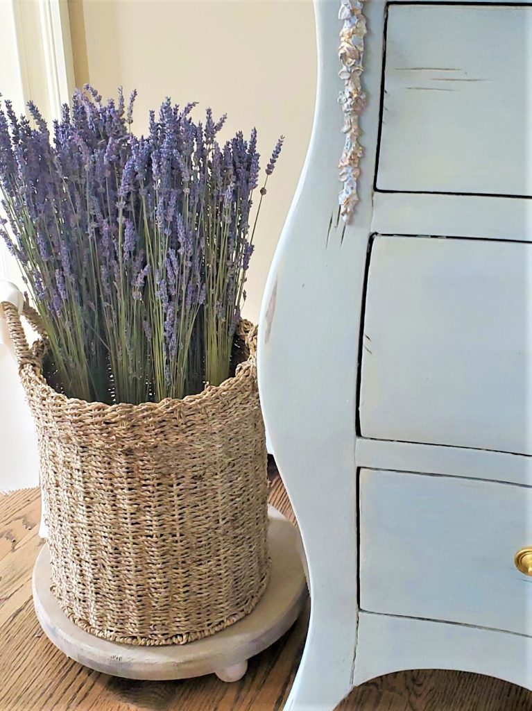 closeup-lavender-basket