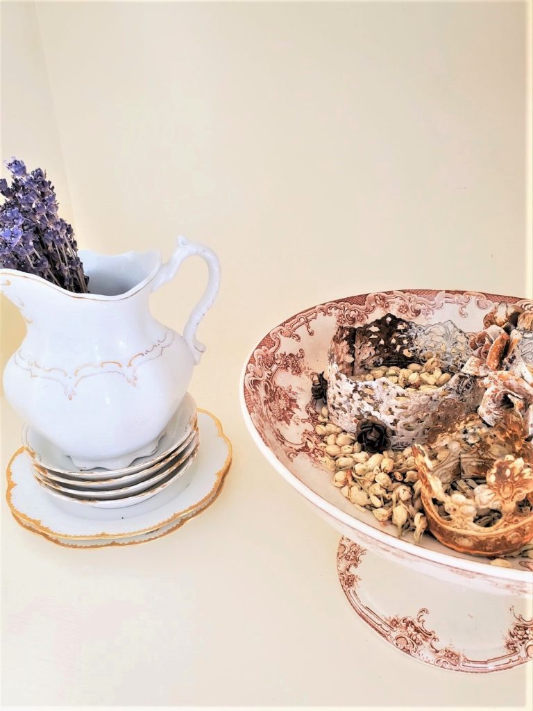 compote-dried-flower-buds-crowns