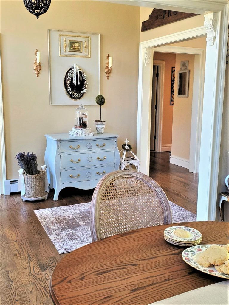 dining-room-into-foyer-pictured