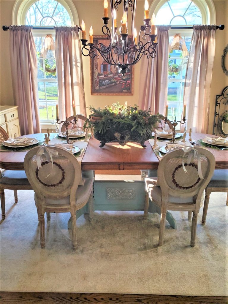 full-dining-room-table-for-Christmas