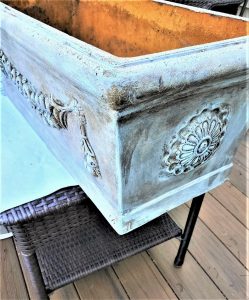 showing-the-paint-dry-brush-planters