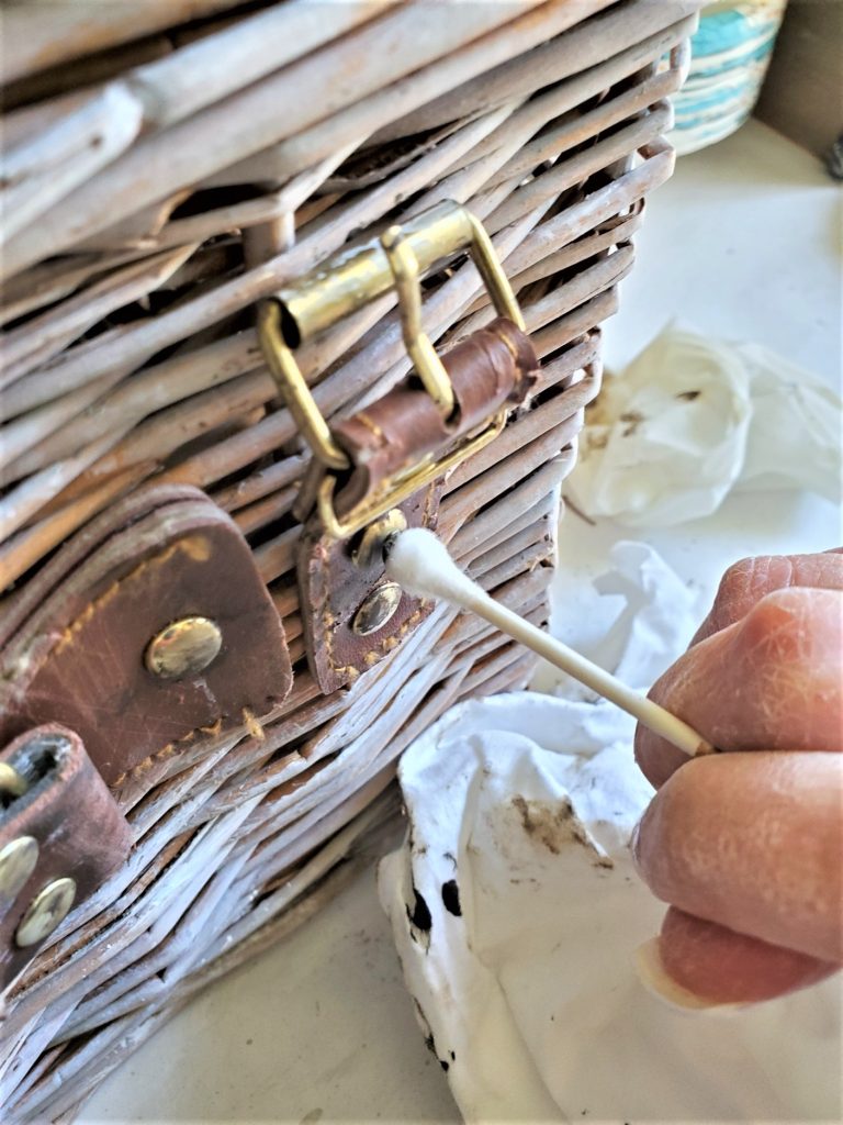 aging-details-on-the-synthetic-leather