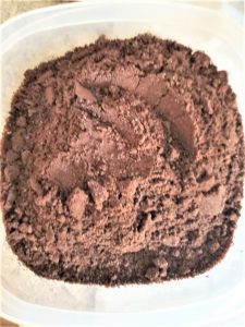 crushed-oreo-cookies-into-fine-crumbs