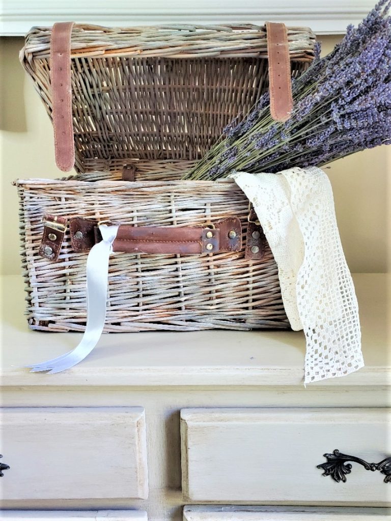 entire-diy-age-a-picnic-basket-dry-brush