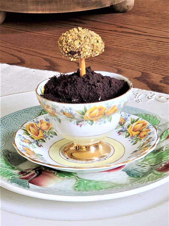 featured-image-chocolate-covered-mushroom-yellow-cup