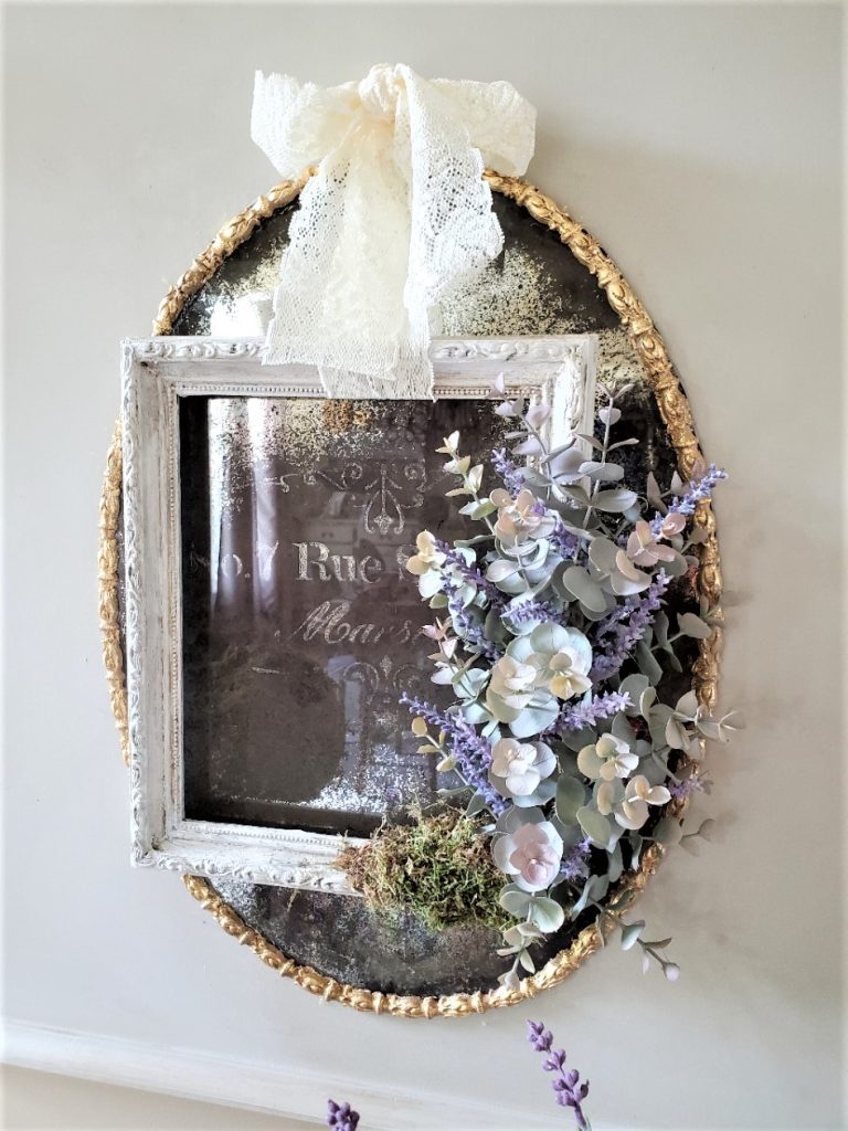frame-wreath-on-mirror-easy-summer-decorating-ideas