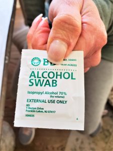 rubbing-alcohol-pad