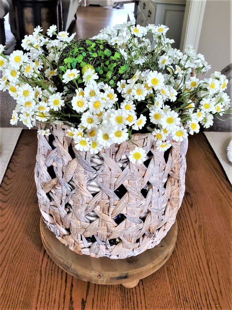 simple-centerpiece-summer-decorating-ideas