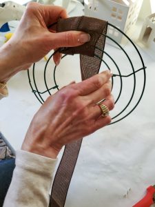 wrapping-the-frame-make-a-pinecone-wreath