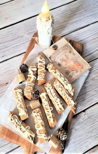 cookies-finished-on-bread-board