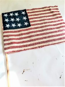 easy-diy-how-to-make-patriotic-flags-finished