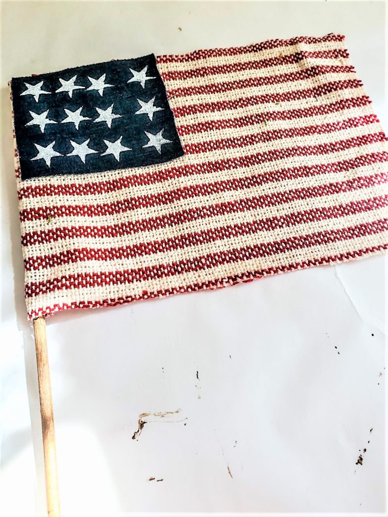 easy-diy-how-to-make-patriotic-flags-finished