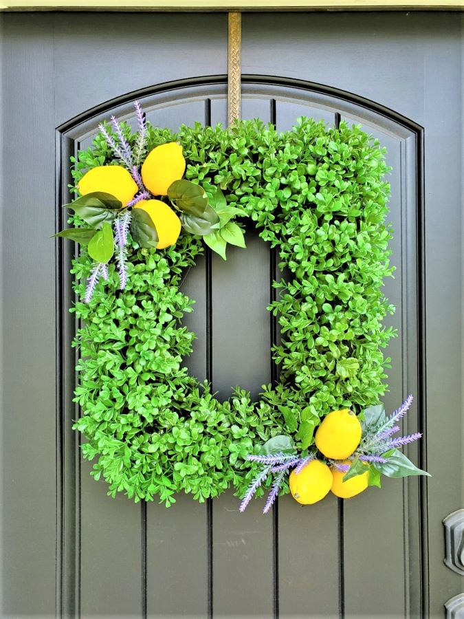 faux-boxwood-lemon-wreath-front-door-featured-image