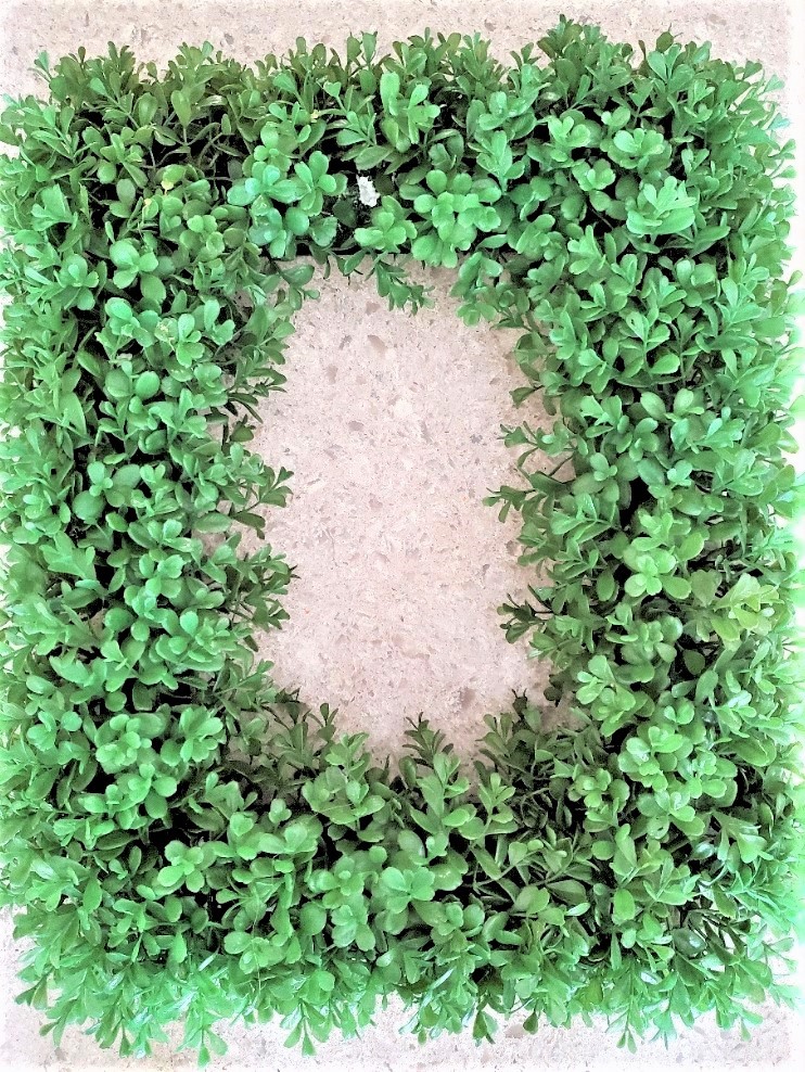 faux-boxwood-wreath