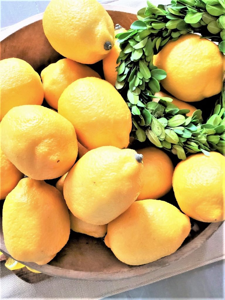 lemon-centerpiece